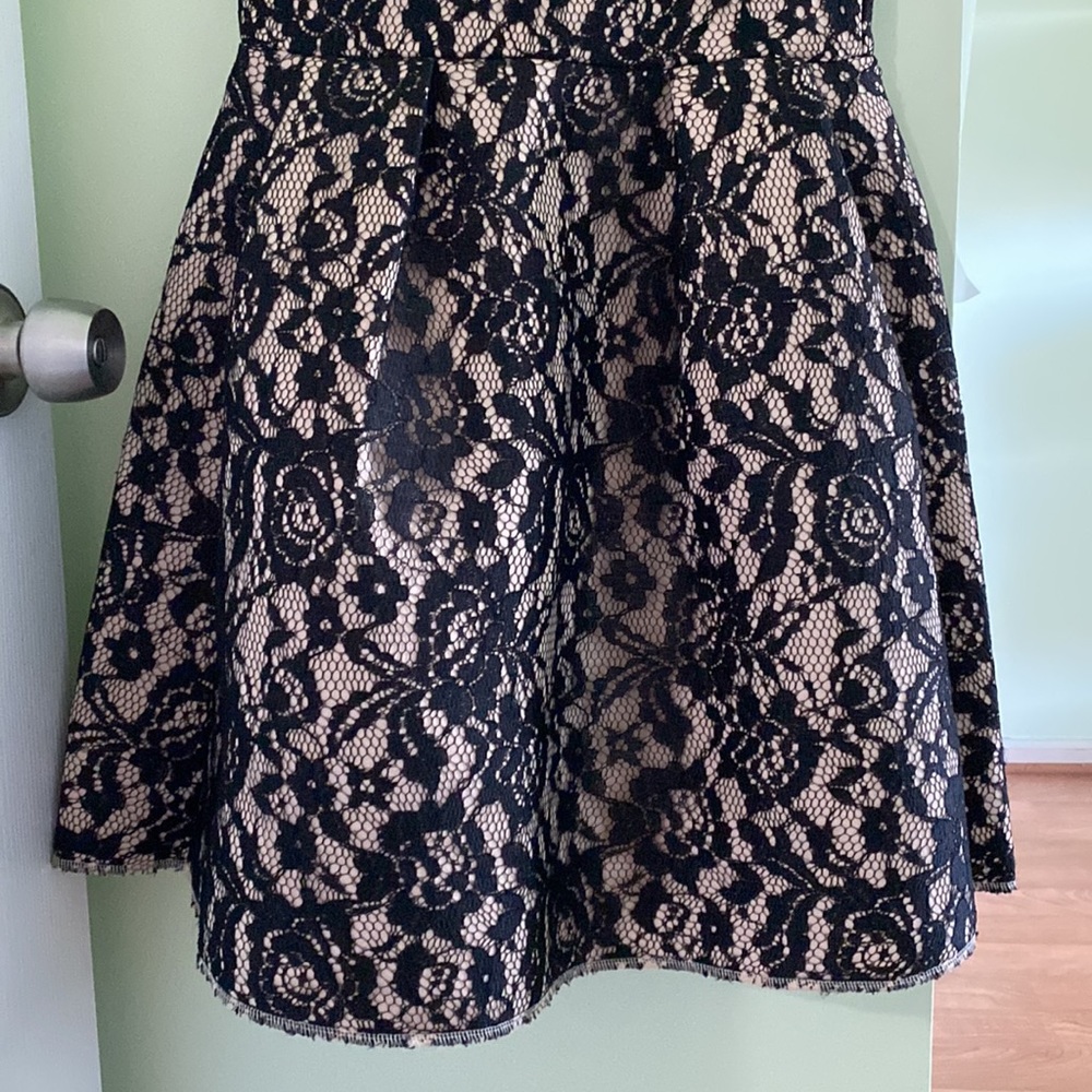 Women’s H&M Black Lace Dress Sz 8 - Picture 4 of 5